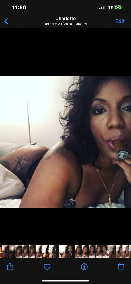 MuvaPuffa model exclusive gallery