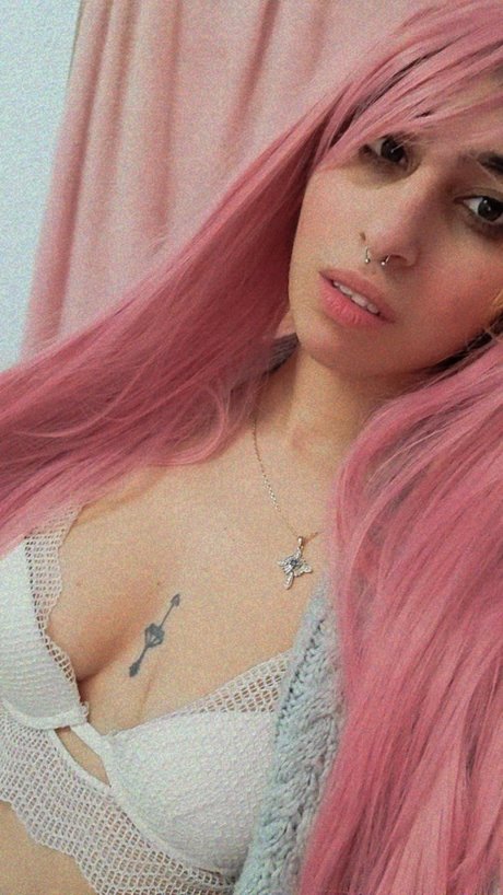 Nala Dubai pretty model picture