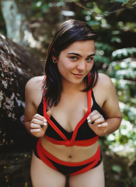 Delilah Rain top model images