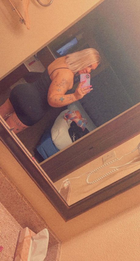 It s like candyy model nice pic