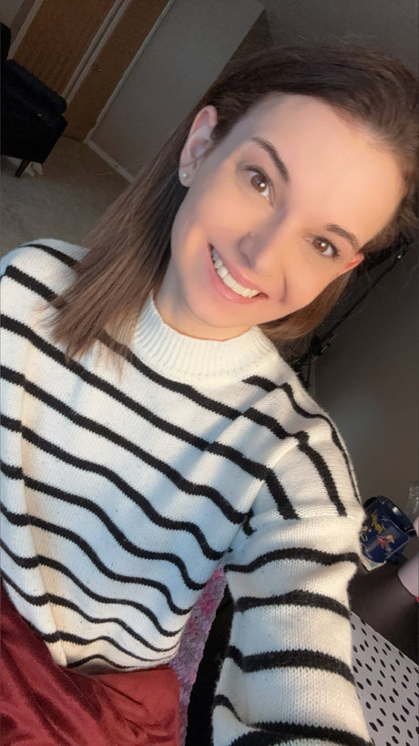 E Word_ erotic model pictures