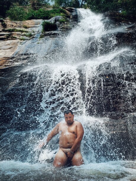 _Natt Black Bear_ erotic model image