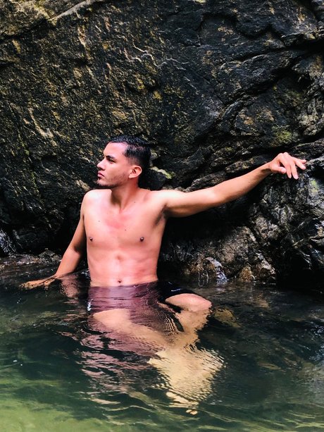 beach blonde onlyfans beautiful nude pics