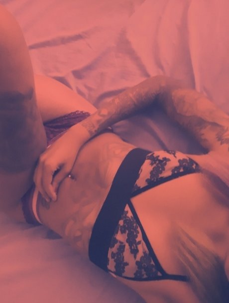 Badwixch free hot pornstar pic