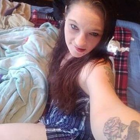 Crazybitch naked actress pic