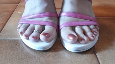 Nerdy Bliss exclusive model picture