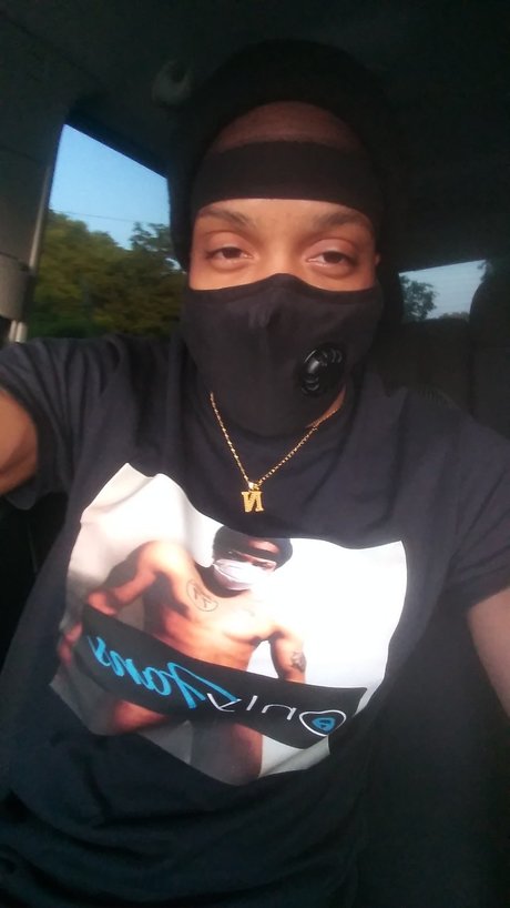 Suavea pornographic model img