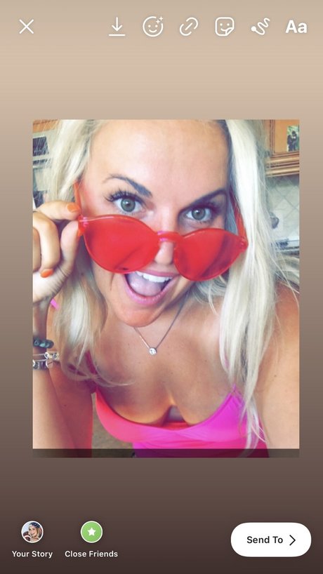 Court Does Sports pretty actress gallery