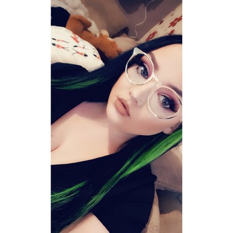 _Creamy pie lover_ model pretty picture