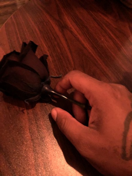 Nicknows model naked pics