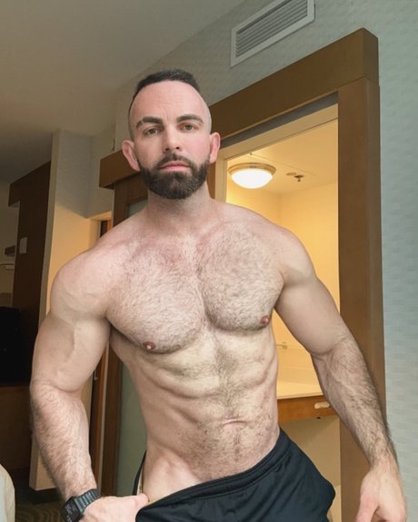 Nick Stracener Top 1 creator_ hot star image