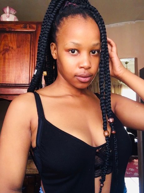 NgwanaMama perfect actress pictures