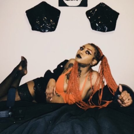 _Neveeexxx_ pretty pornstar image