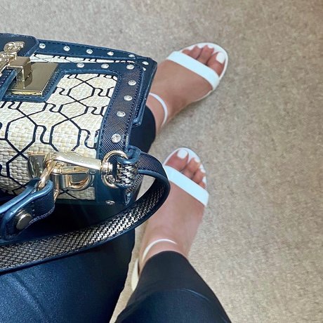 AngelWhiteToes star nudes gallery