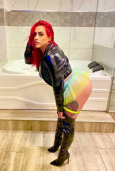 LA ROJA star top images