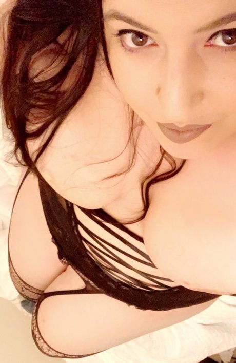 Kinky Carmen_ naked model galleries