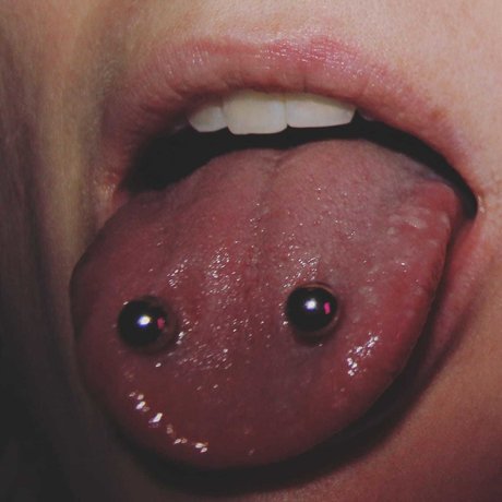 Manic Pixie Person nude actress gallery