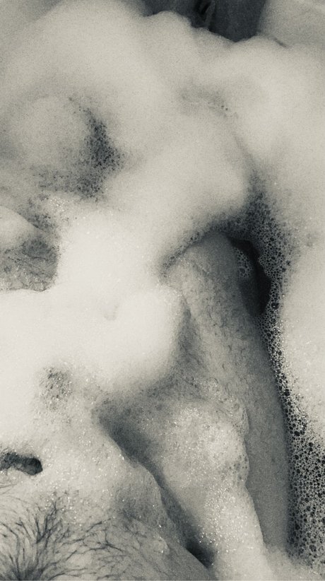 D J_ model nude photo