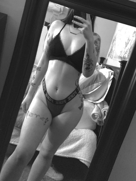 AuraLynn model adult archive