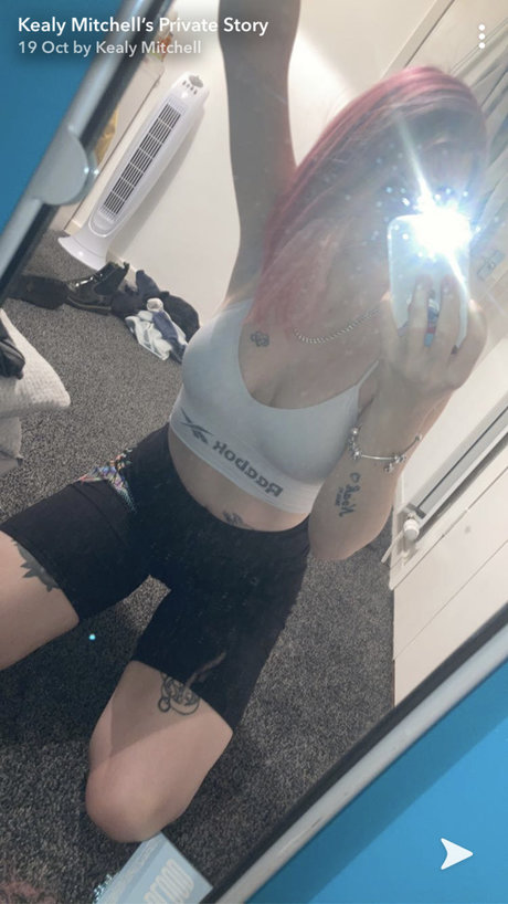 Kealy Mitchell art actress img