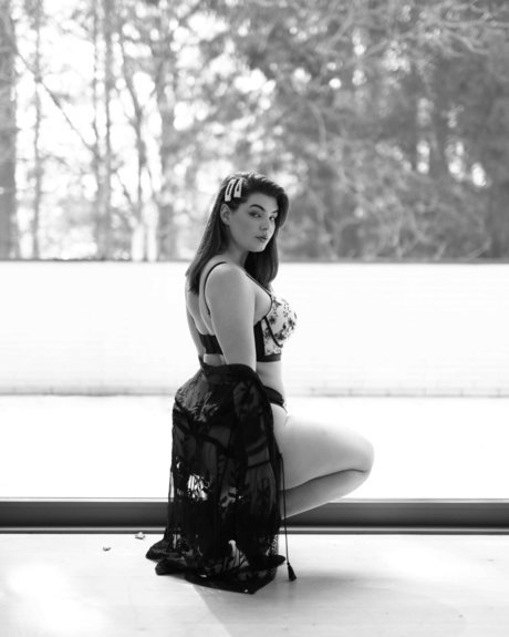 Ga lle Curvy Model nice star gallery