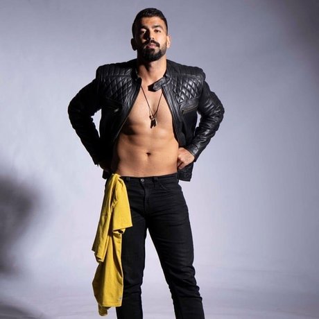 Niraj Puran Rao hot star pics