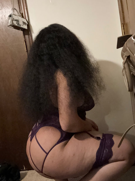 Nila Juicy nudes pornstar photo