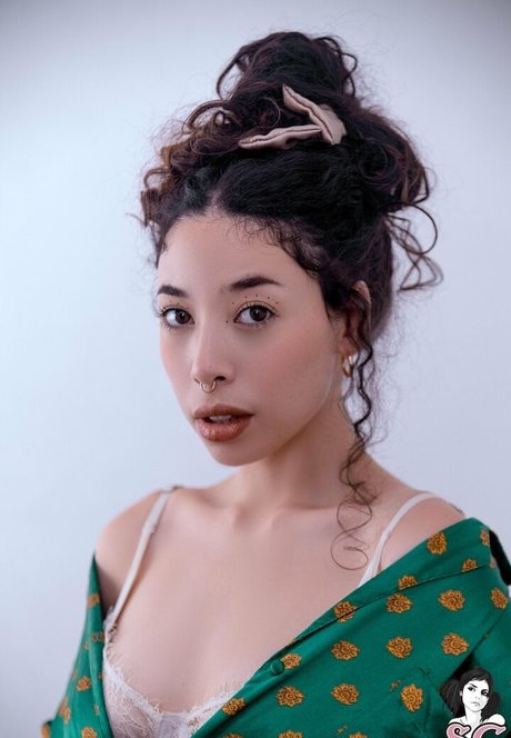 hopefulsuicidegirls exclusive actress pictures