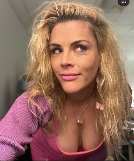 Busy Phillips nudes actress pictures