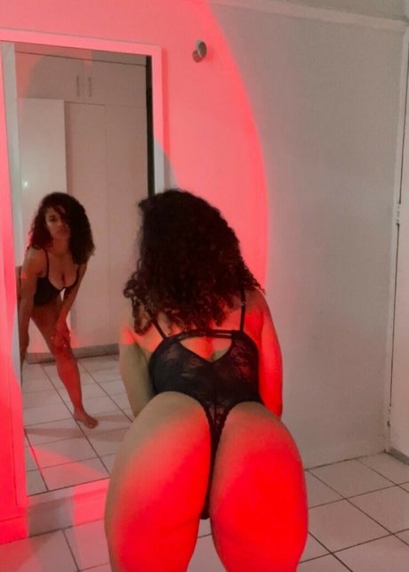 La Alemana model adult image