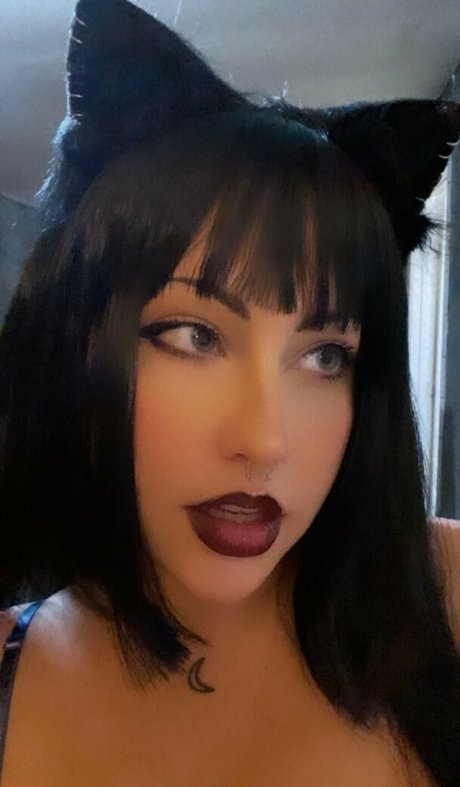 skinny white girl onlyfans porno pic