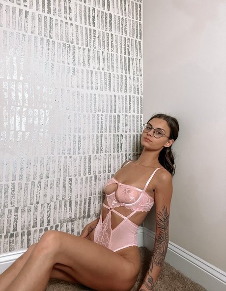 Nicoleshampoo best model photos