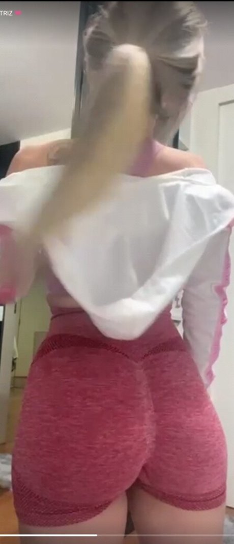 Amanda Beatriz star free pictures