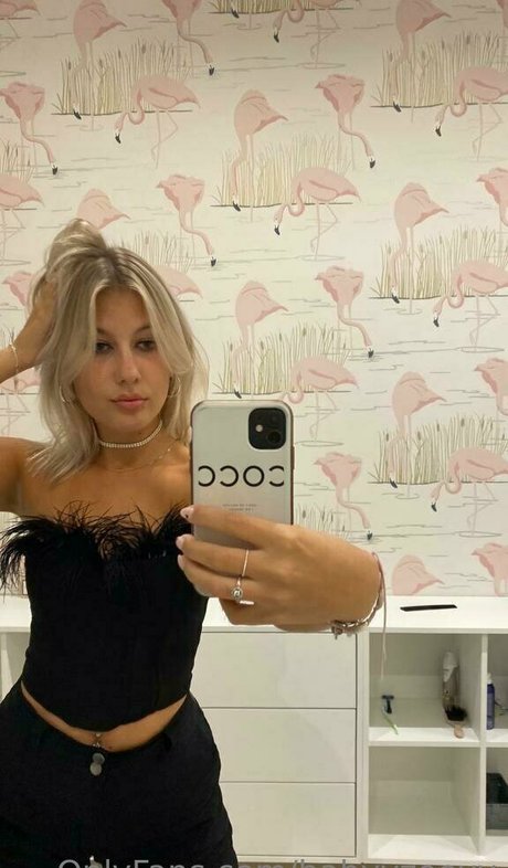 babyyzoeyy model top img