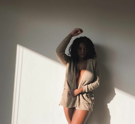 Sophia Cardinez erotic pornstar image