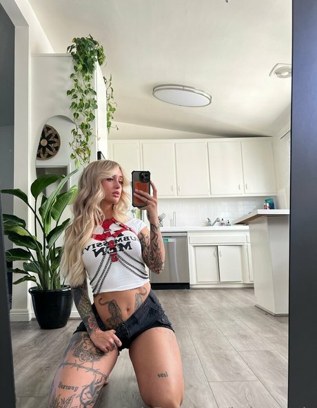 babyyessie star pornographic picture