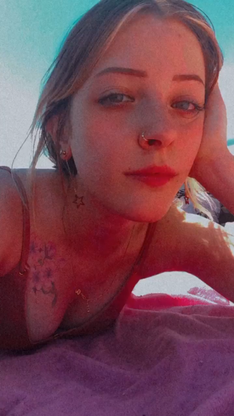 Agnese Innocente erotic pornstar img