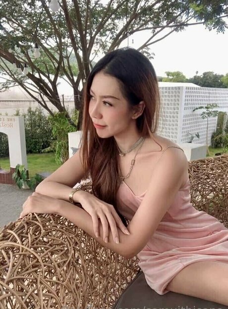 samuithisana model nude archive