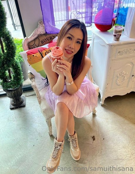 samuithisana erotic pornstar image