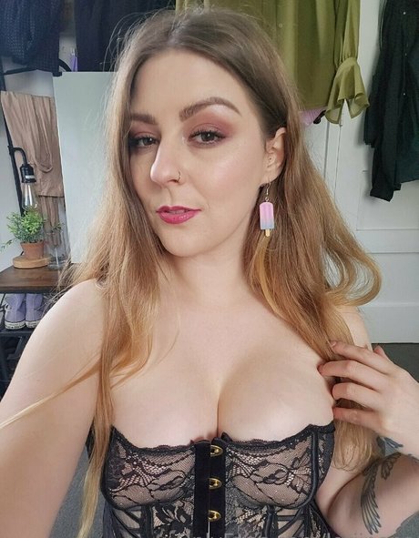 Lorien Gugich pornstar nudes photo