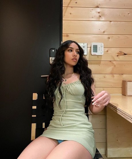 Melissa Estrella model gallery