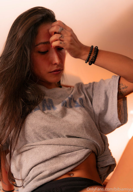 Bia Miyuki pornographic model picture