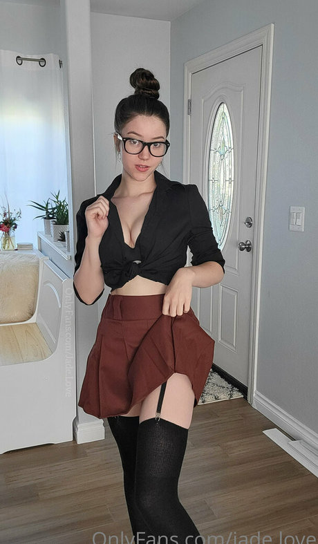 Jade Love xxx pornstar pictures