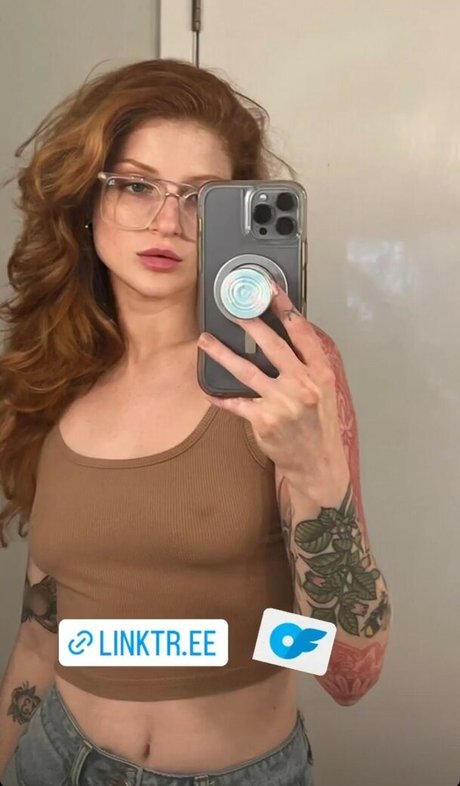 katierosecoloredglasses art pornstar pictures