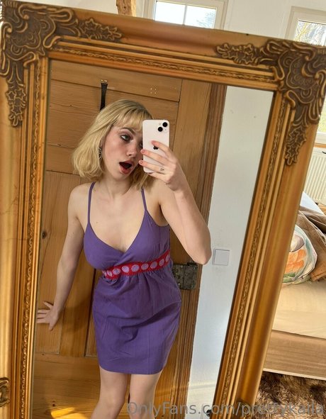 prettykaila art star image