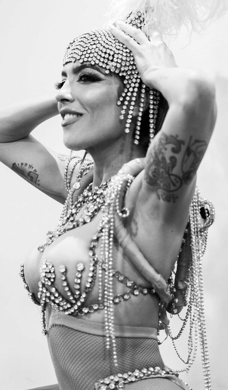 Lorena Castell star beautiful photos