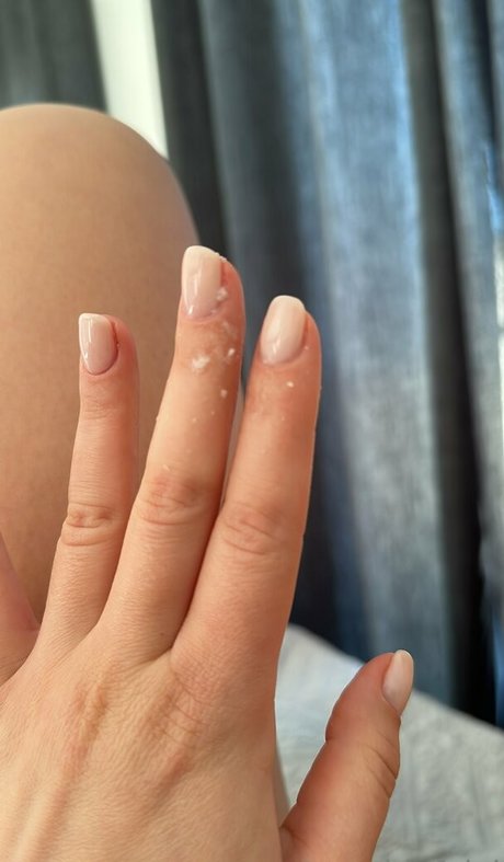 small dick shemale onlyfans porn pic