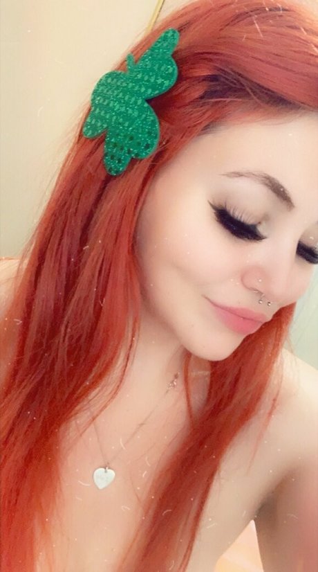 littleredivyfree hd model img