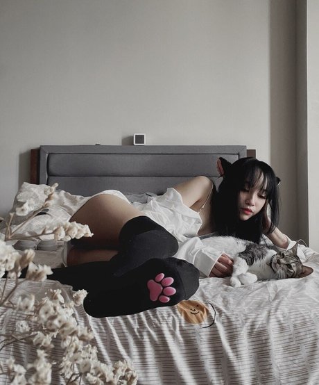 leezipotato nude actress pics