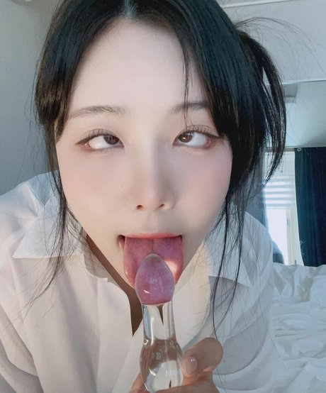 wngml774 sexy model images